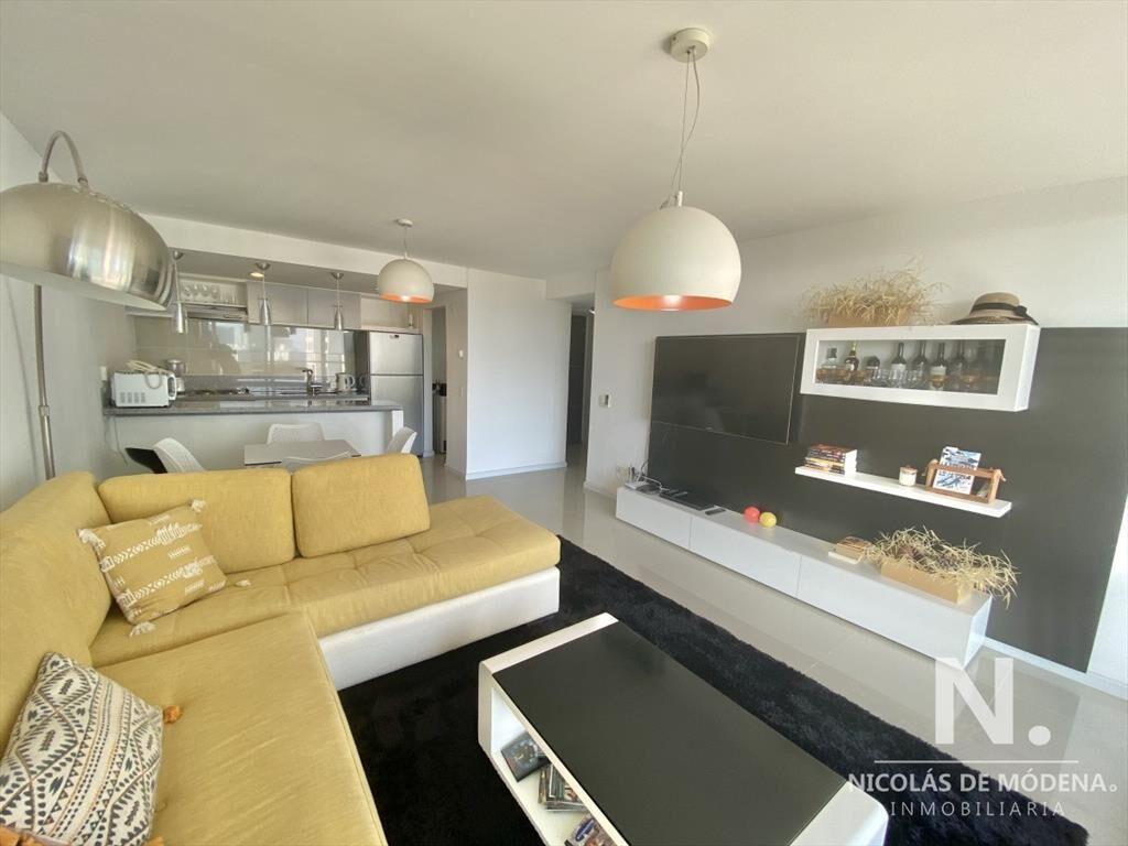 Apartamento en venta de 2 dormitorios en Punta Del Este