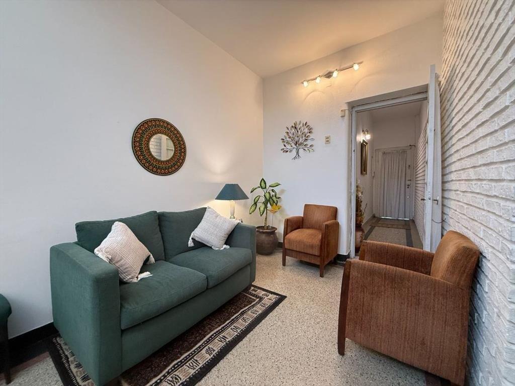 VENTA DE CASA EN EL CERRO DE 3 DORMITORIOS PATIO