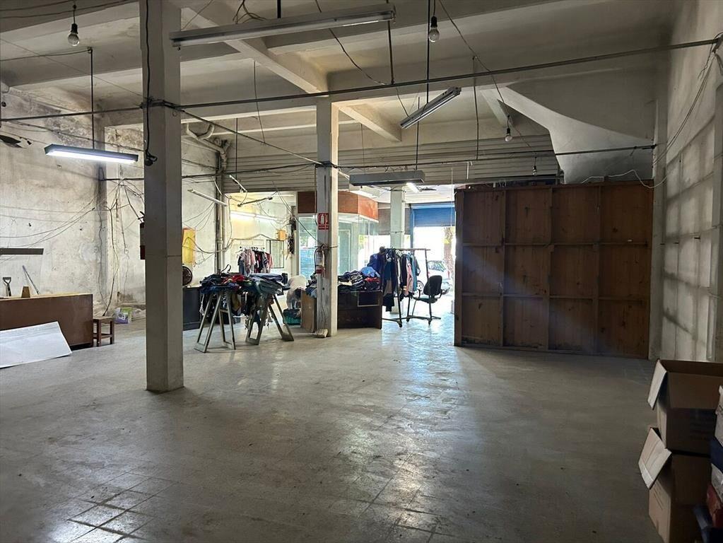 venta gran padrón en maroñas sobre General Flores esquina J
