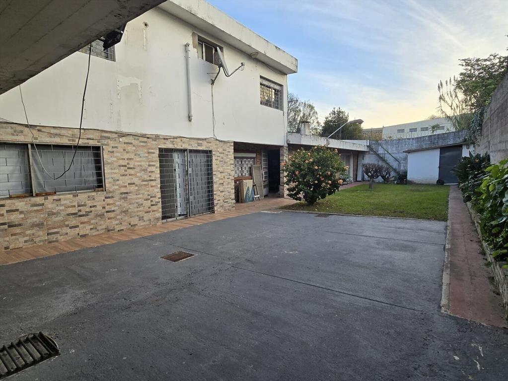 Casa de 2 plantas. Excelente oportunidad para vivienda fami