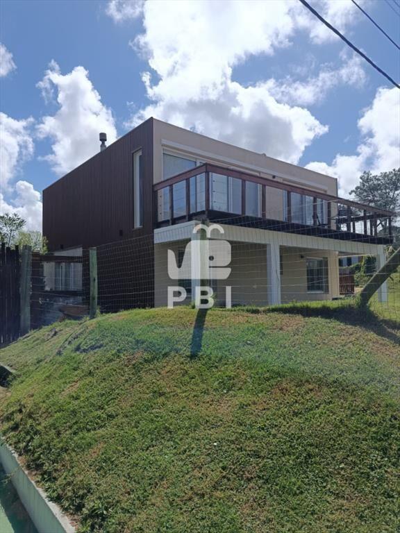 Casa en venta de 3 dormitorios con piscina en en