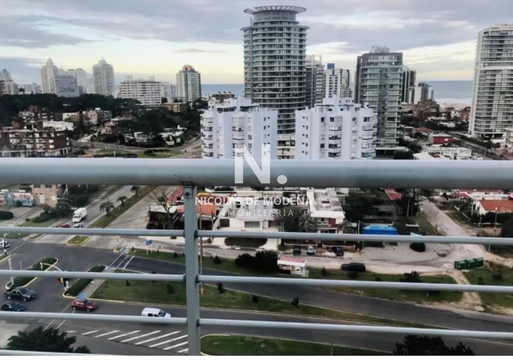 Apartamento 2 dormitorios en Torre de categoría!