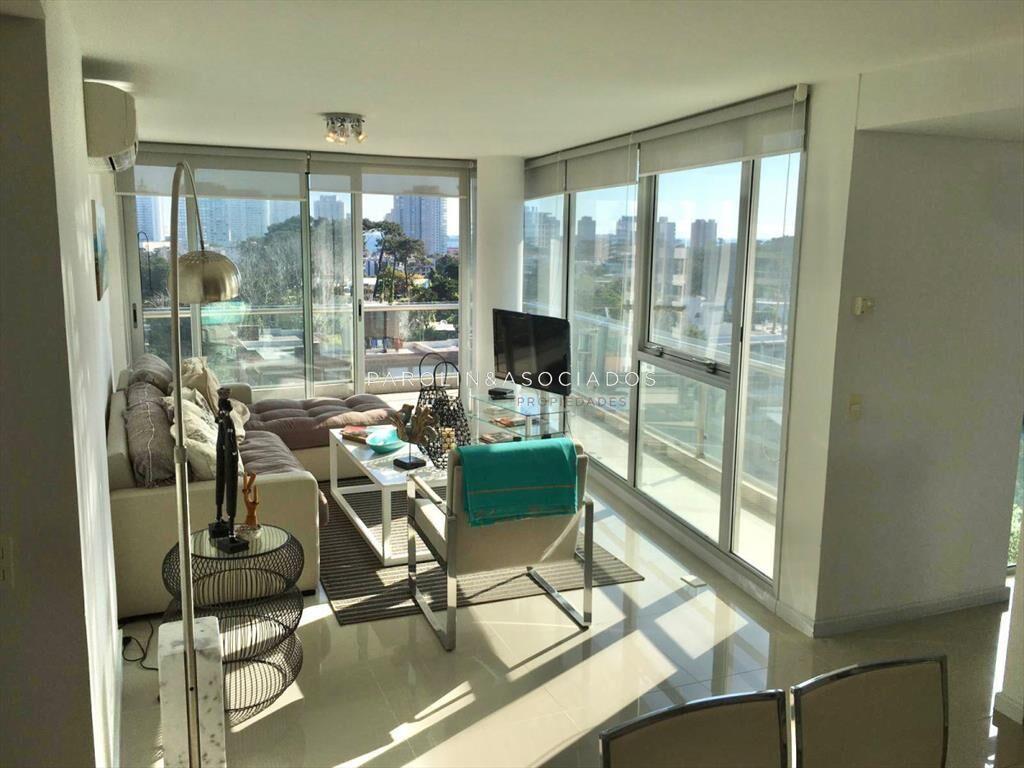 Apartamento en venta de 3 dormitorios en Be Punta