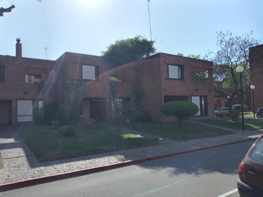 Apartamento en venta de 2 dormitorios c/ cochera en Malv...
