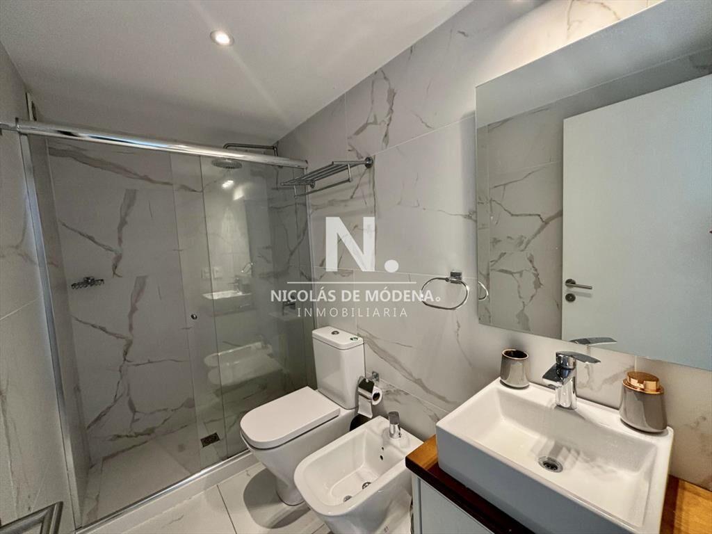 Vende apartamento en  Aidy Grill - Punta del Este