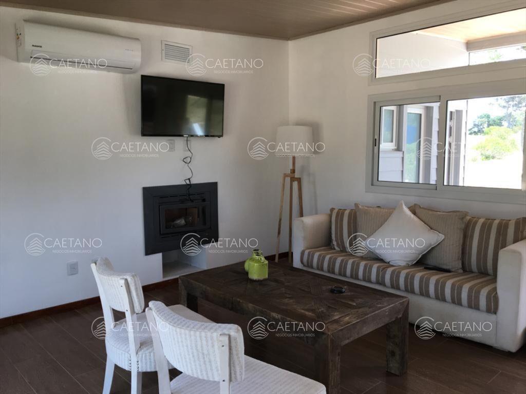 ALQUILER DE HERMOSA CASA CON PISCINA EN JOSE IGNACIO