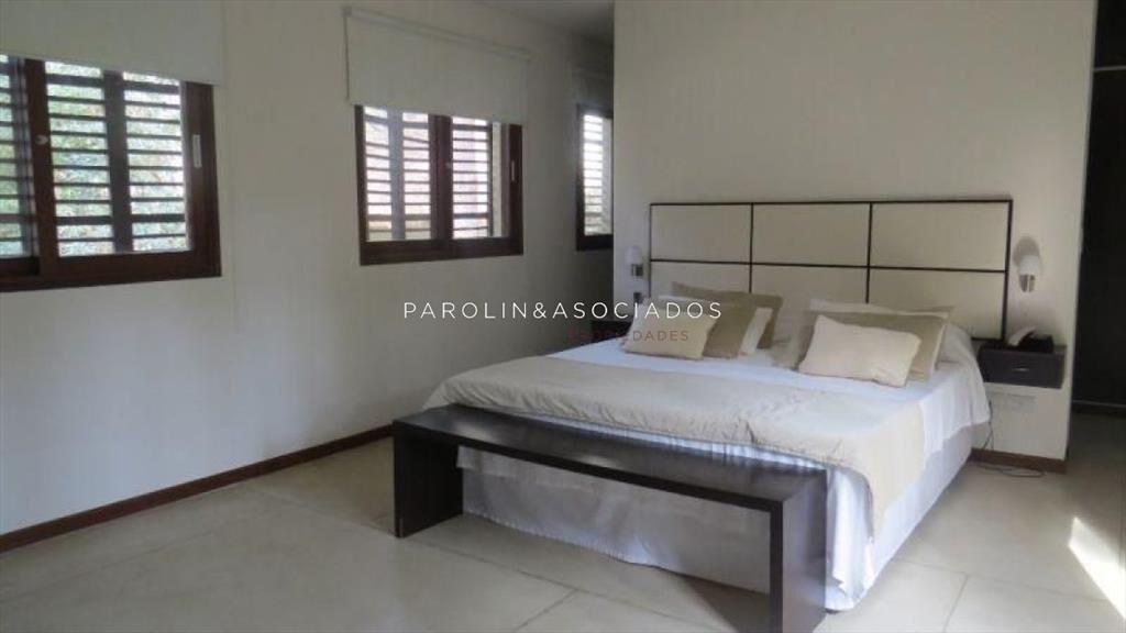 Casa en venta de 4 dormitorios en Solanas Country