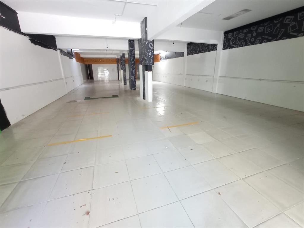 21 de setiembre proximo Ellauri , 8 mts de frente, 219 m2 !