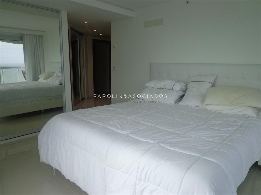 Apartamento en venta de 3 dormitorios en Look Brava Tower,