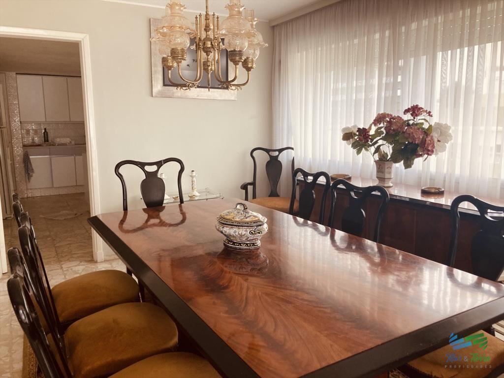 Vendo departamento de 3 dormitorios en importante edificio