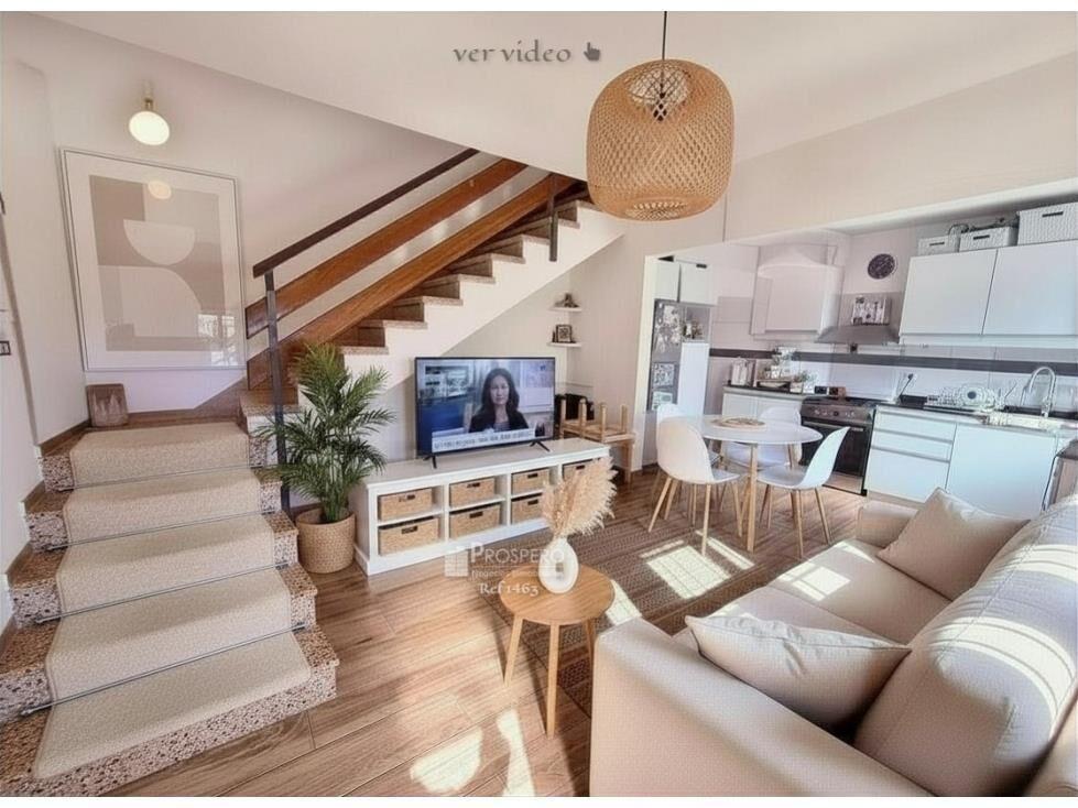 1463/1  venta casa 2 dorm,cochera Buceo