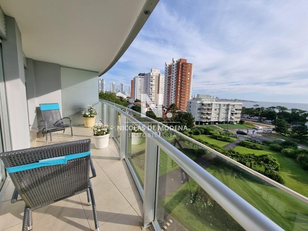 Apartamento de 3 dormitorios frente a Mansa. del