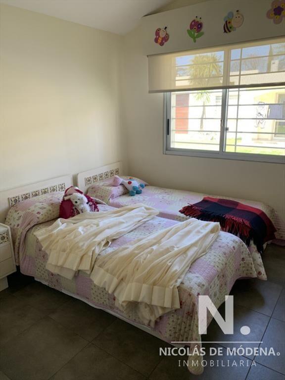 Casa de Cuatro dormitorios completamente reciclada en Venta