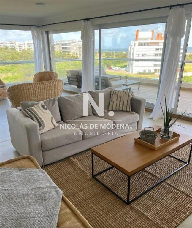 En venta departamento de 3 dormitorios en suite,