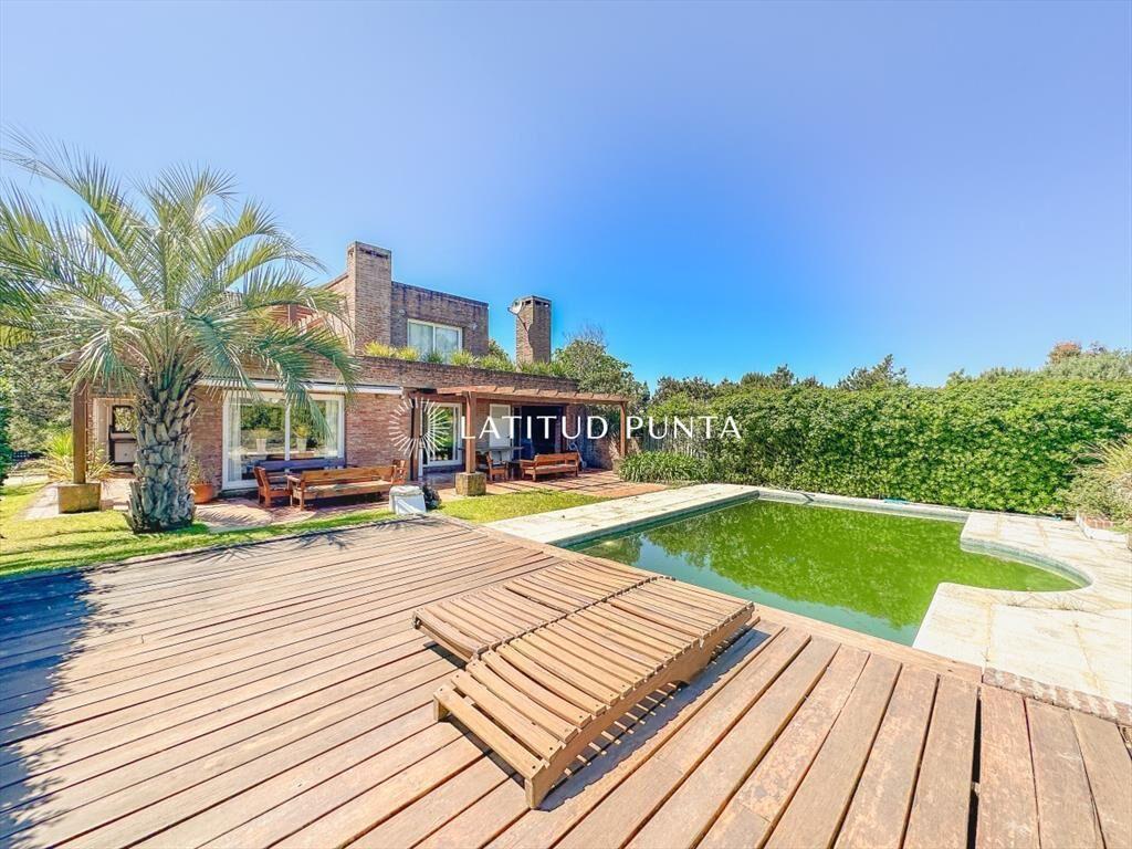 Casa en Tio Tom, 6 dormitorios y piscina