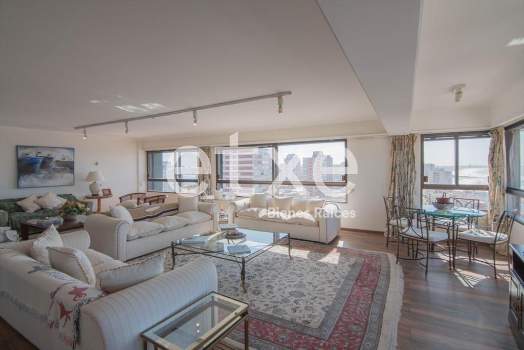 Apartamento Venta 4 Dormitorios Peninsula Punta del Este...