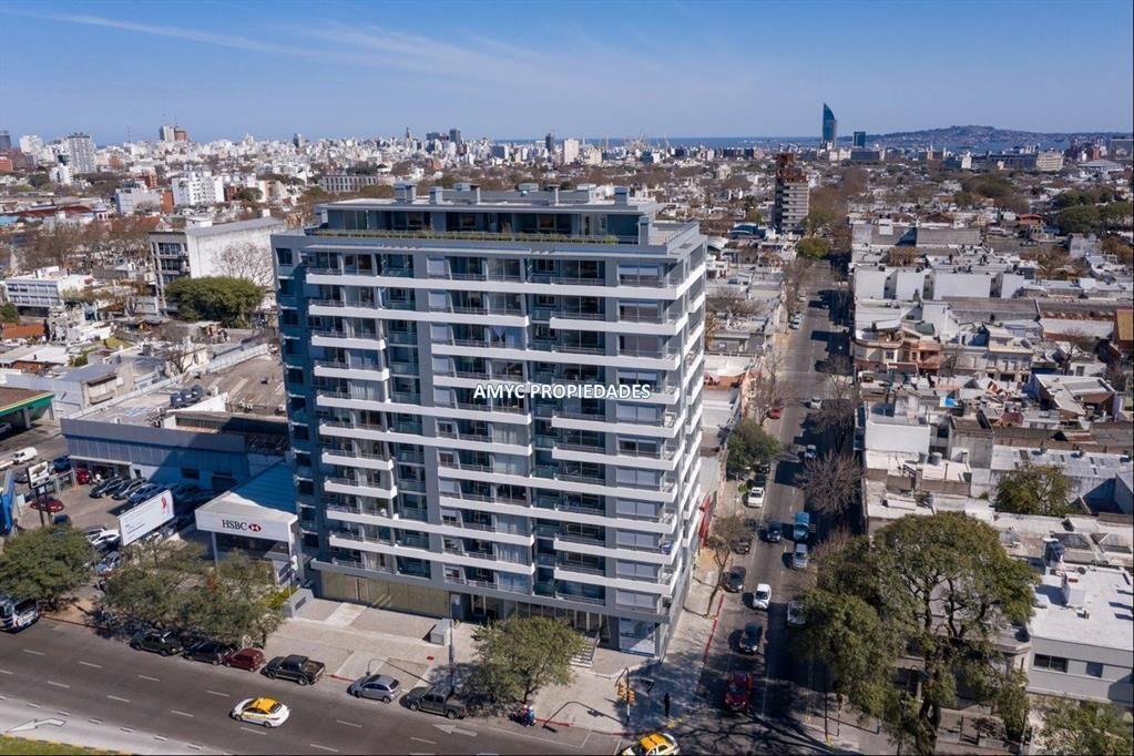 OPORTUNIDAD UNICA APARTAMENTO DE 1 DORMITORIO Y 4 COCHERAS