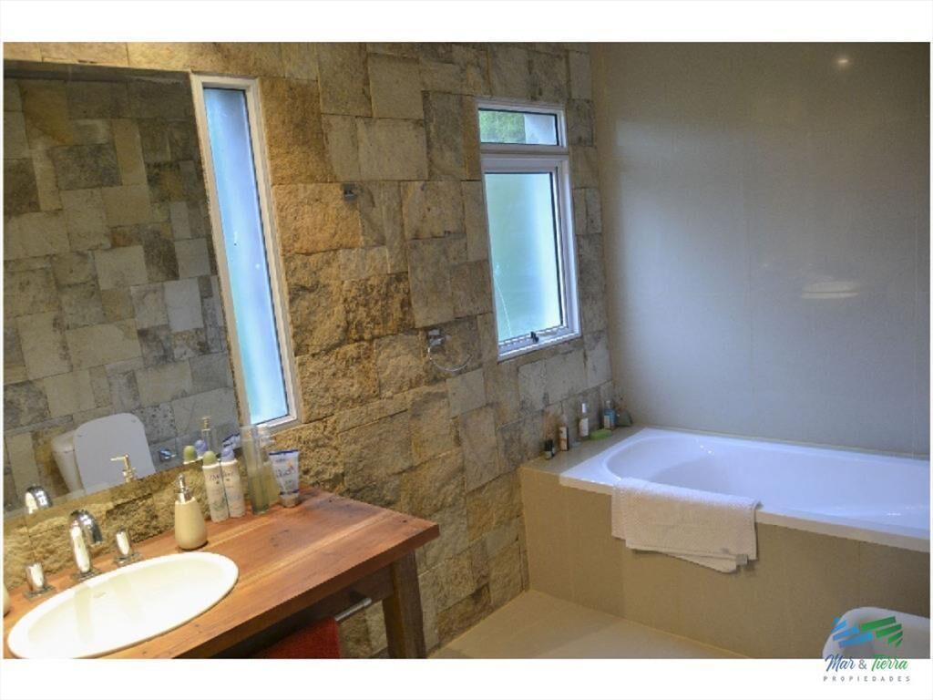 Casa en venta. Excelente zona. Punta del Este.
