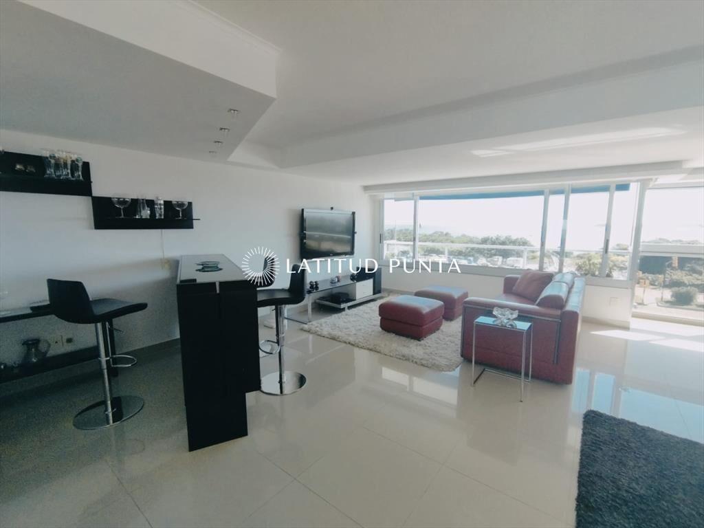 Apartamento frente al mar, 3 dormitorios más dependencia