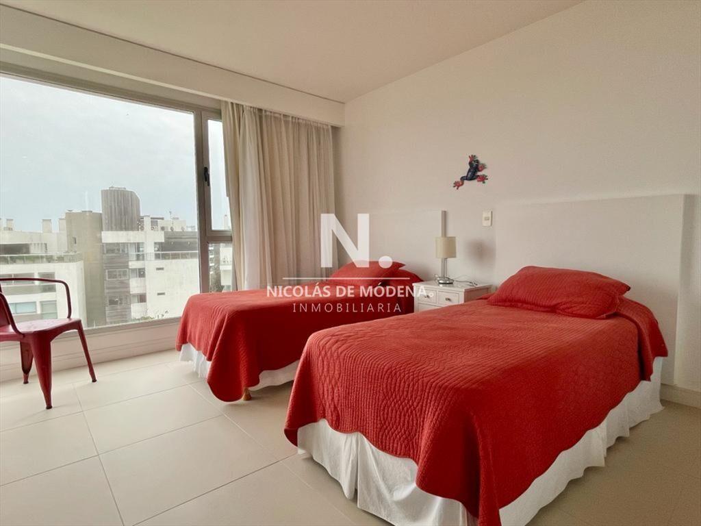 Buen Apartamento en Playa Brava