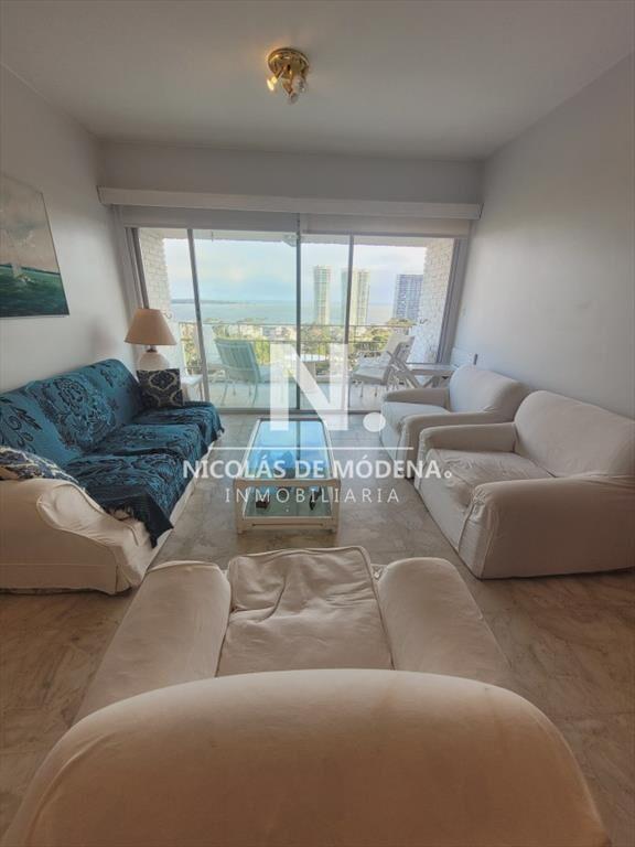 Apartamento En Venta 3 dormitorios a 400 metros del mar!!