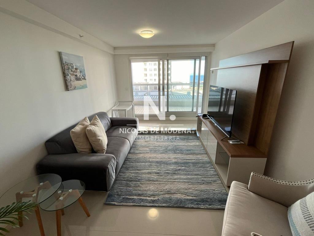 Apartamento en Alquiler, 2 dormitorios, Punta del Este