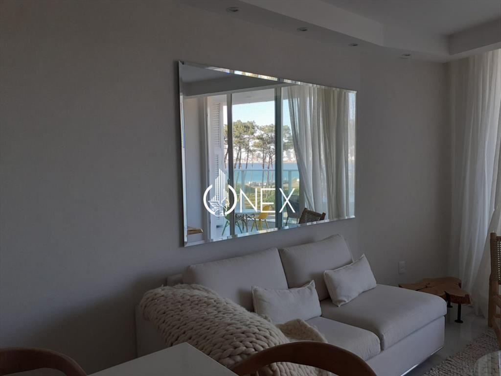 Venta apartamento de 2 dormitorios y 2 baños con