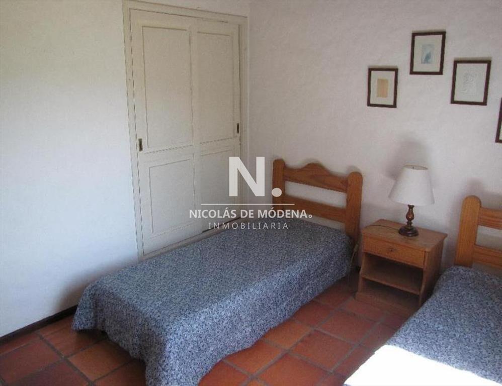 En venta casa de 4 dormitorios, primera lÃnea -