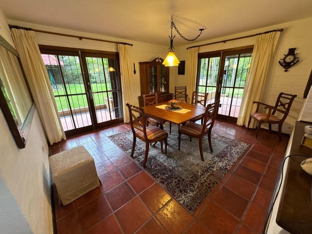 Venta de Hermosa Casa en San Rafael: Gran Jardín, Piscina y