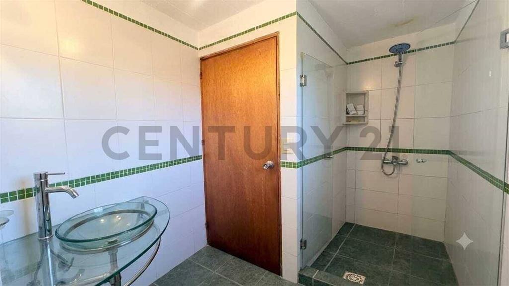 CasaJaureguiberry/Permuta/485m2-Cons146/1Playa/Arbolada/R...