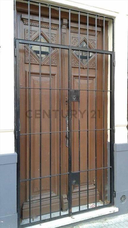 Casa de altos al frente. VILLA MUñOZ. 4 DORM. BALCON. Con...