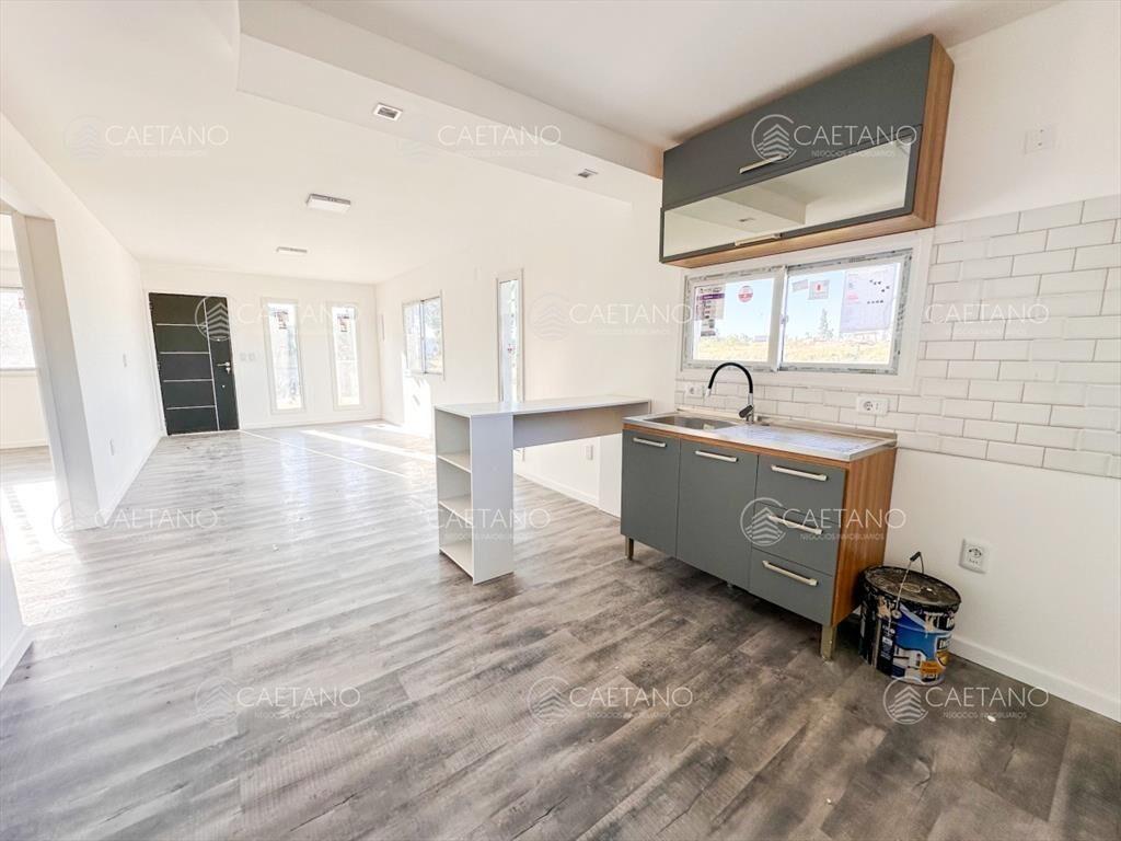 VENTA CASA 2 DORMITORIOS 1 BAÃ?O A ESTRENAR 4H