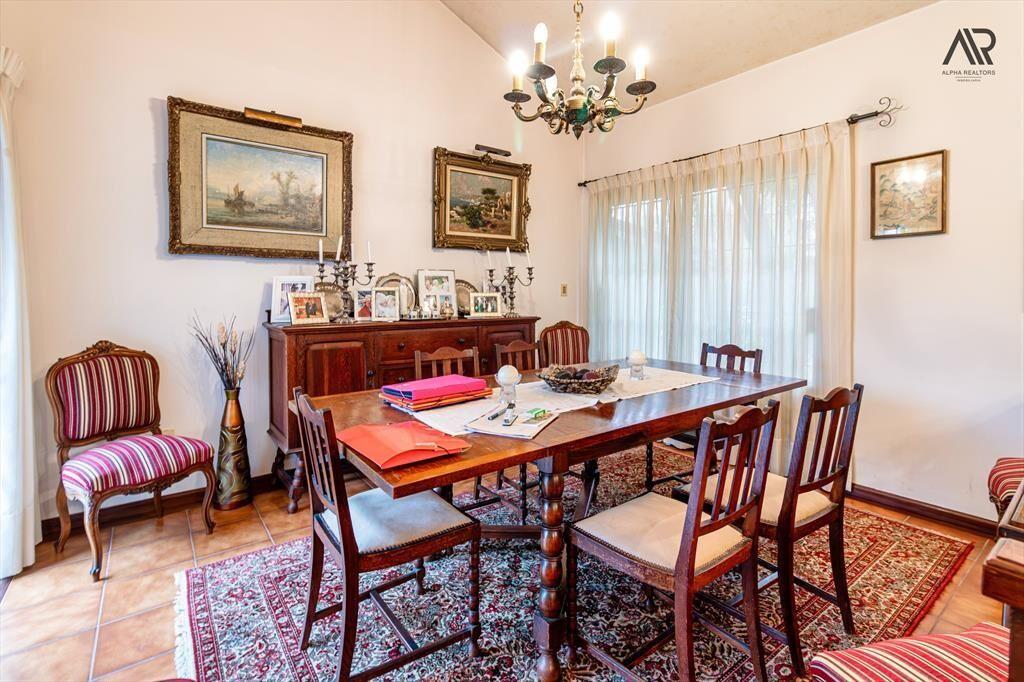 Casa en venta c/ cochera en Punta Gorda