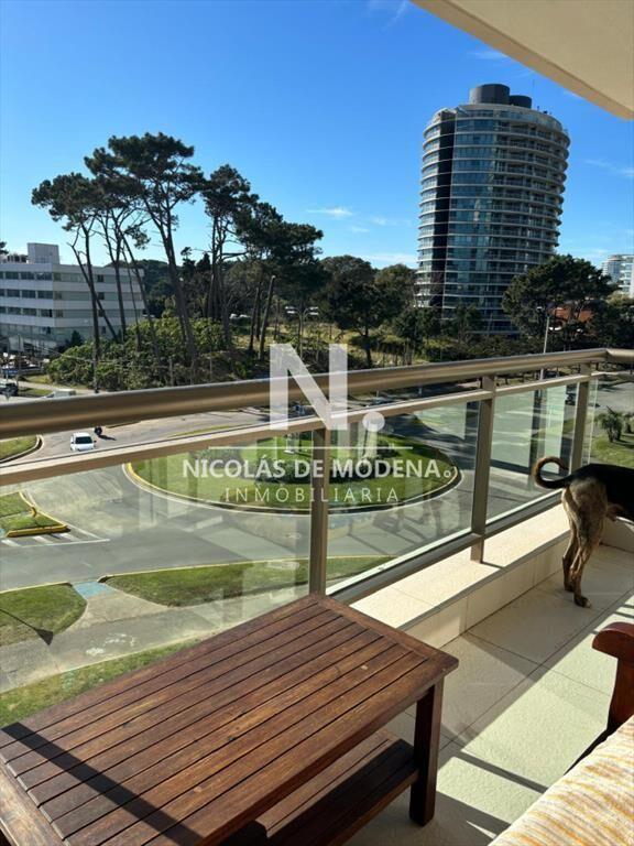 Apartamento en venta en excelente ubicacion, 2 dormitorios
