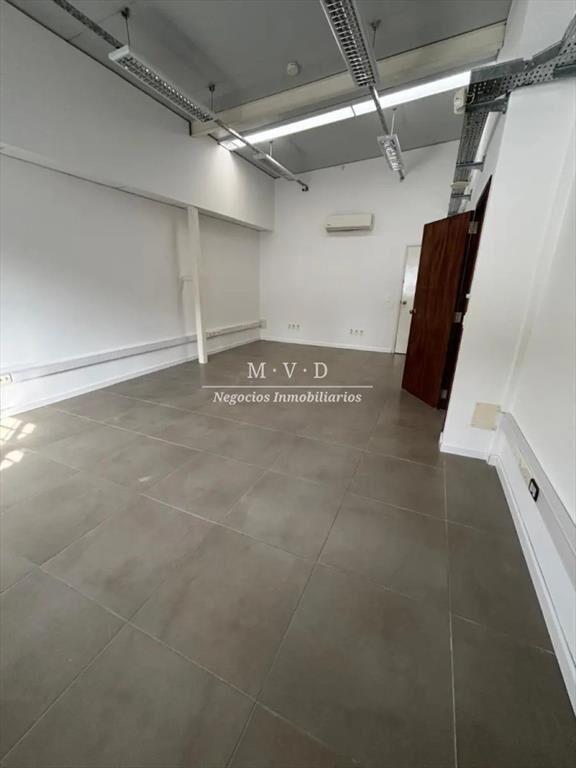 Local Multiuso de 400m2, Depósito En 2 Plantas,