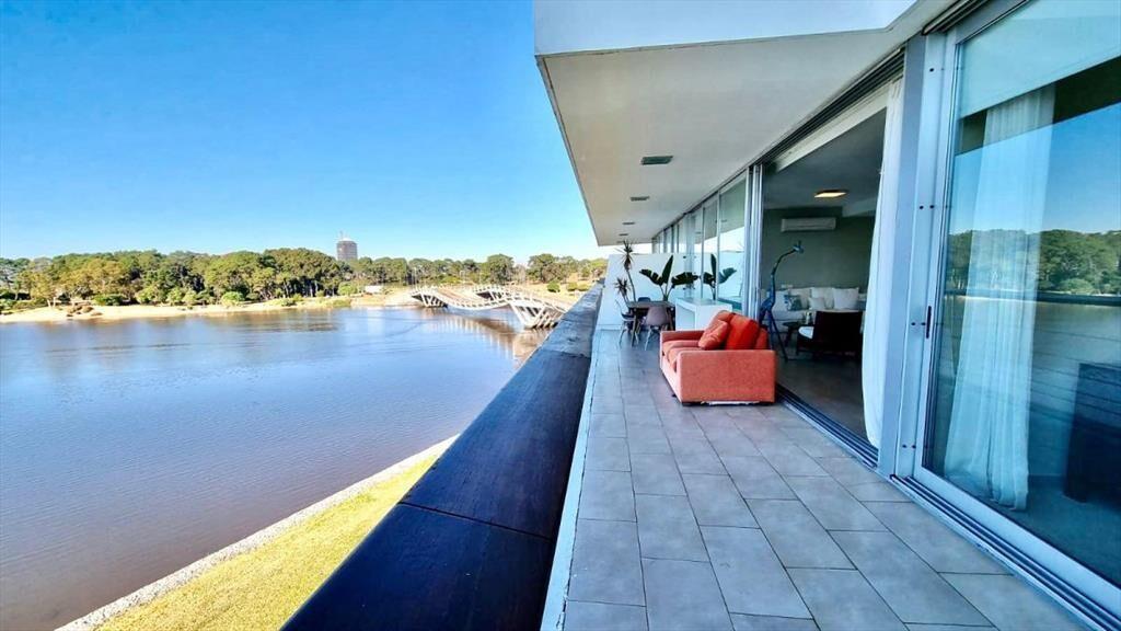 Apartamento con Excepcional vista al mar, gran terraza, 3 S