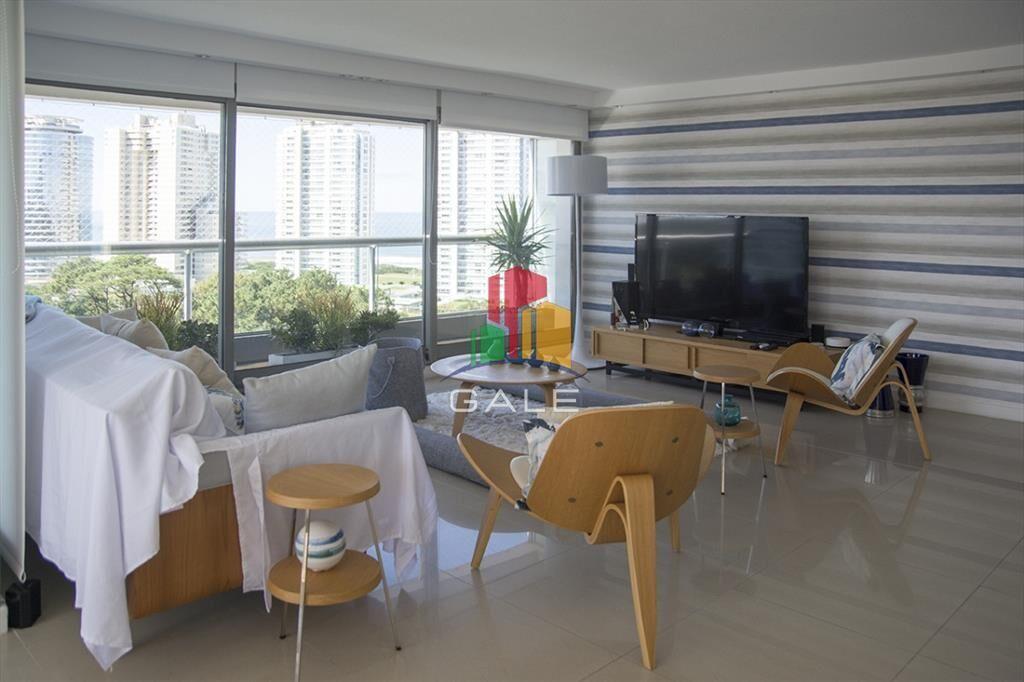 Vende gran apartamento en Brava - Punta del Este