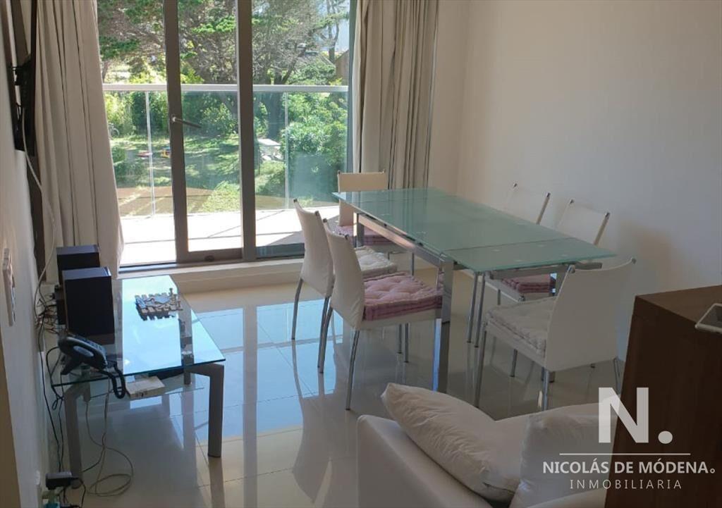 Apartamento en Brava 1 y 12 dormitorios en venta. Edificio