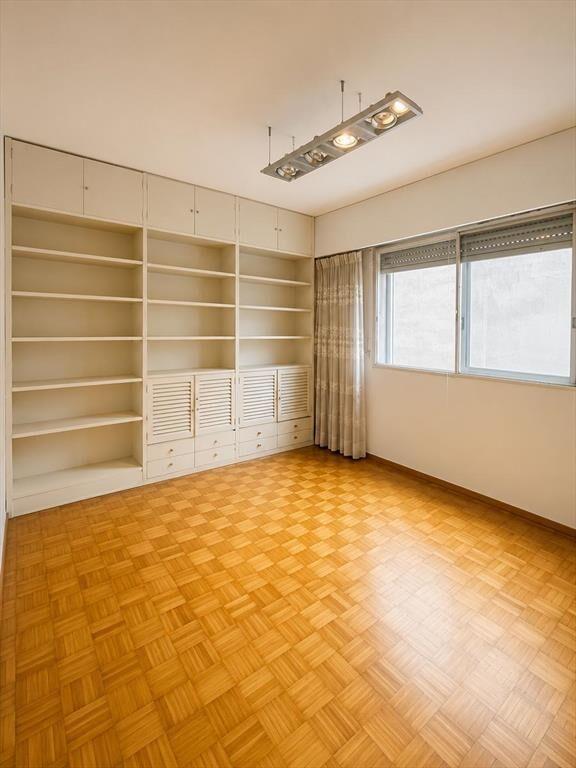 Venta Apartamento 2 dormitorios, balcón, cochera y terraza