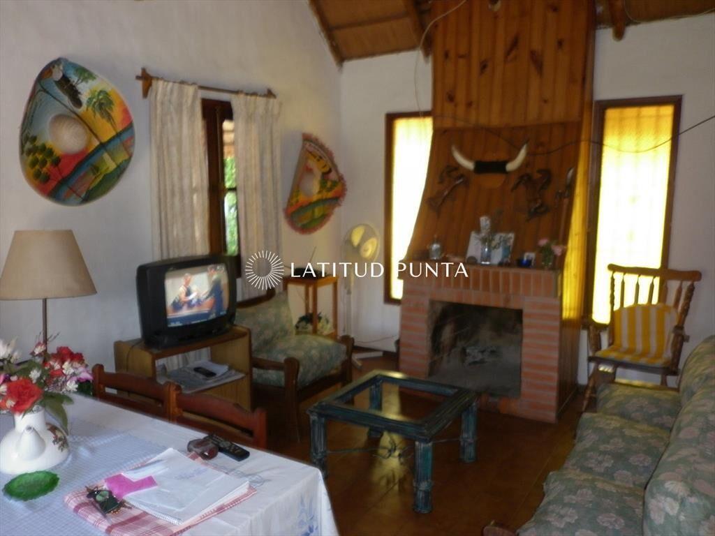 Casa en Altos de Pinares, 4 dormitorios