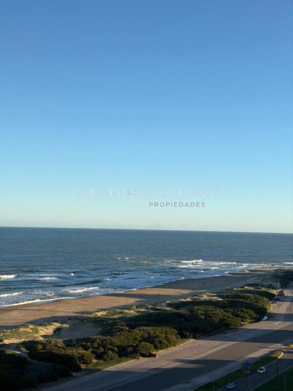 Apartamento en venta de 3 dormitorios en Punta del este, Pl