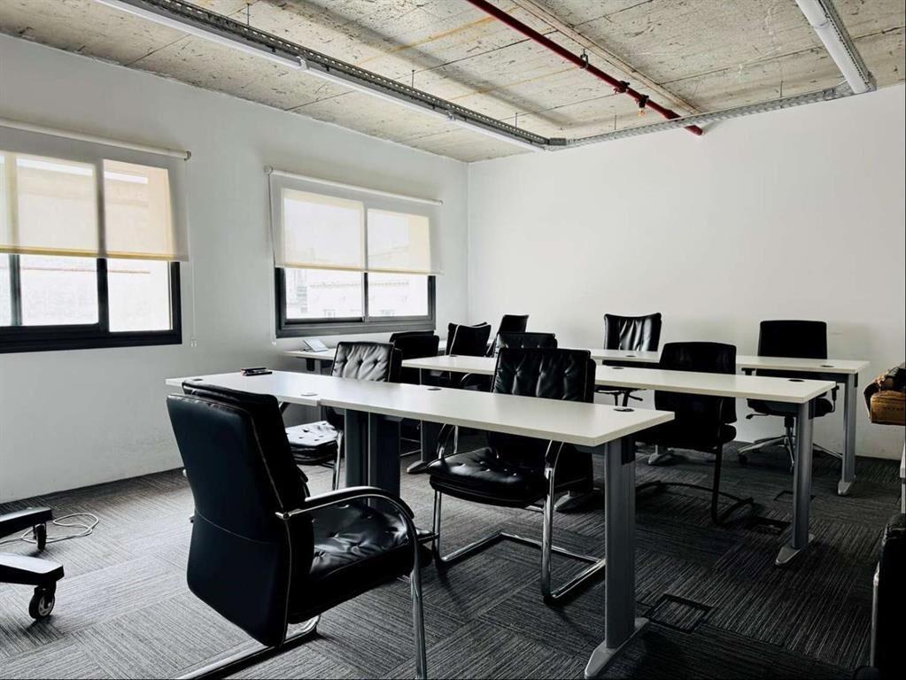 ALQUILER o VENTA - OFICINA - CIUDAD VIEJA - EDIFICIO DE CAT