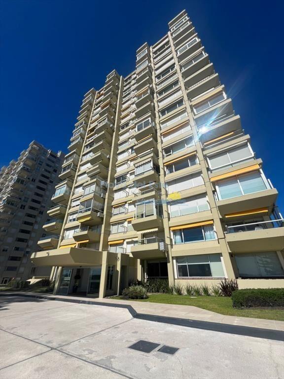 Apartamento de 3 dormitorio en Torre Malecon , ,