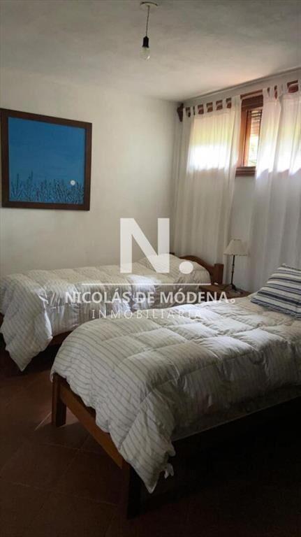Vende casa en pinares de 4 dormitorios en Punta