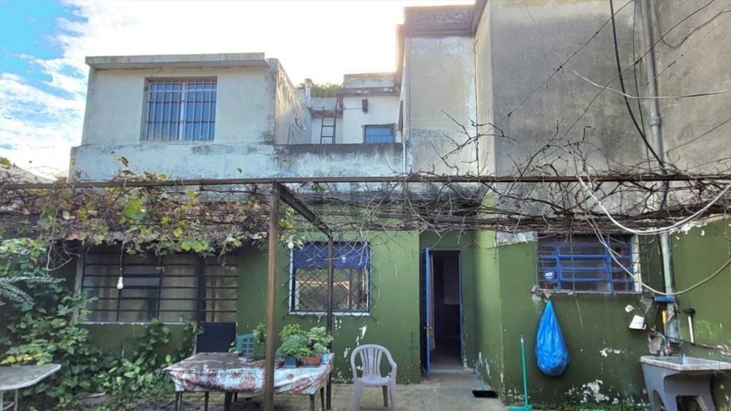 VENTA  CASA LA BLANQUEADA  4 dormitorios, Garaje, fondo 4...