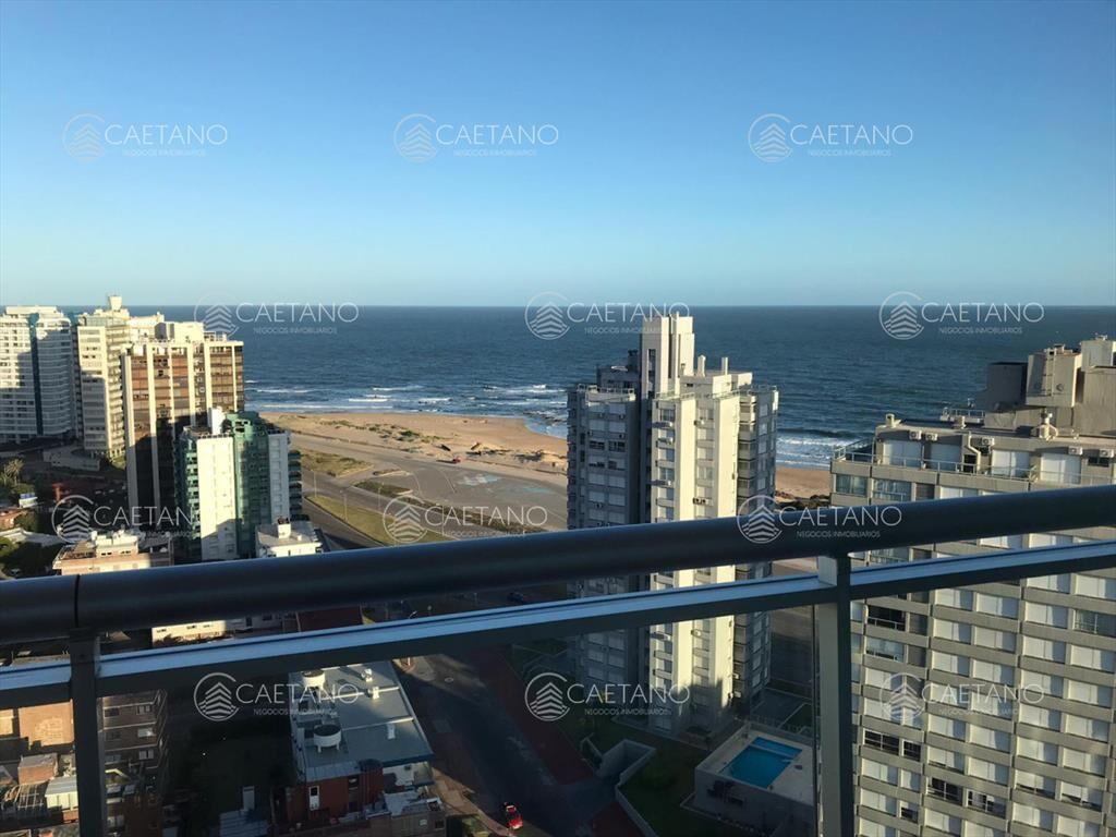 Departamento, de 2 suites, a la venta en Punta del Este