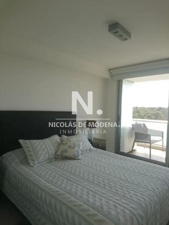 Vende apartamento de 2 dormitorios en Roosevelt,