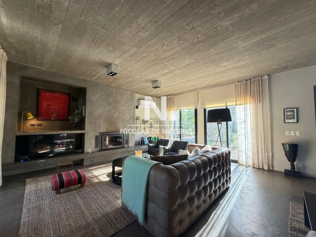 Confortable casa en Barrio Privado