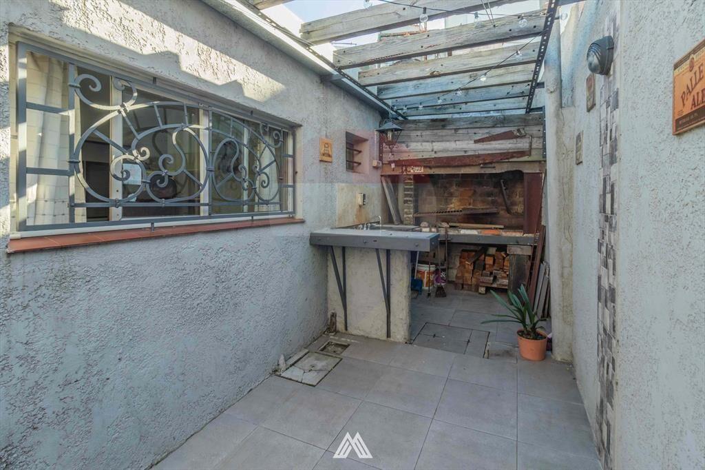 Casa en venta - Union - 2 dormitorios y garaje