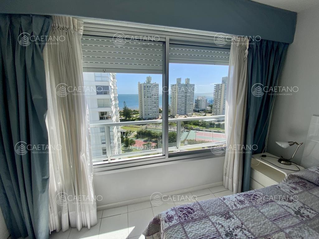 Venta apartamento 3 dormitorios más dependencia,